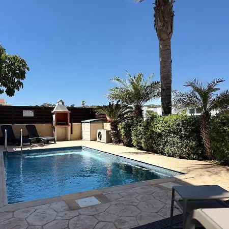 Marianna With Heated Pool *
